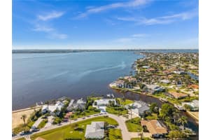 1600 Edith Esplanade, Cape Coral, FL 33904 - MLS#225028582