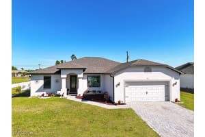 411 19th Terrace, Cape Coral, FL 33991 - MLS#225028676