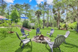 1420 14th Ave Ne, Naples