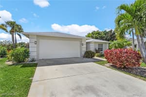 934 Charlemagne Boulevard, Naples, FL 34112 Sold 06/25/25