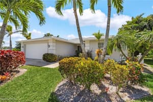 934 Charlemagne Boulevard, Naples, FL 34112 Sold 06/25/25