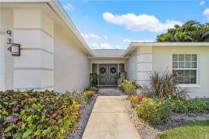 934 Charlemagne Boulevard, Naples, FL 34112 Sold 06/25/25