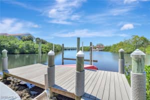 193 Cocohatchee Street, Naples, FL 34110 - MLS#225028893
