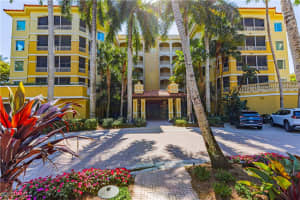 2748 Tiburon Blvd E C404, Naples