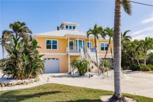 3704 Bayview Avenue, St. James City, FL 33956 Sold 08/06/25