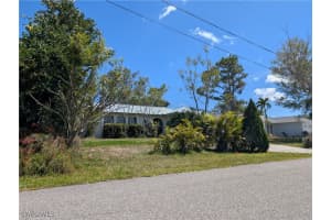 18422 Burkholder Cir, Port Charlotte