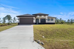 9020 Casa Court, Labelle, FL 33935 Sold 07/10/25