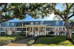 1900 Alamanda Dr 204, Naples