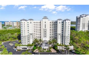 325 Dunes Boulevard, Naples, FL 34110 Sold 05/07/25