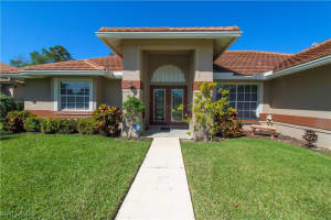 333 Wentworth Court, Naples, FL 34104 - MLS#225029071
