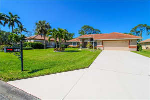 333 Wentworth Court, Naples, FL 34104 - MLS#225029071