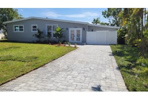 6488 Angle Pl, North Port