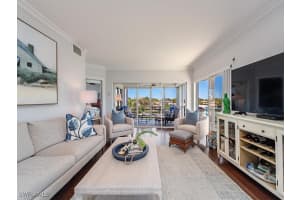 305 Park Shore Drive, Naples, FL 34103 - MLS#225029177