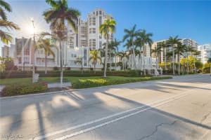 4021 Gulf Shore Blvd N 202, Naples