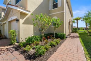 2850 Blossom Way Naples, FL 34120 - Off Market