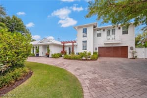 200 Burning Tree Drive, Naples, FL 34105 - MLS#225029357