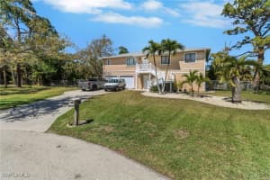 4764 Pembrooke Ln, Bonita Springs