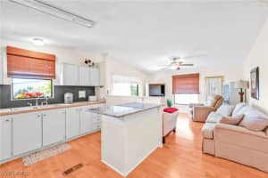 41 Oceans Blvd 41, Naples