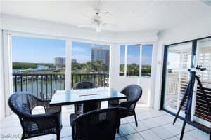 12945 Vanderbilt Dr 402, Naples