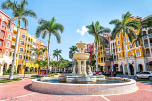 401 Bayfront Pl 3401, Naples