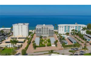 1977 Gulf Shore Boulevard, Naples, FL 34102 Sold 08/12/25
