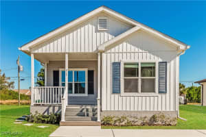 217 Santurce Avenue, North Port, FL 34287 - MLS#225029697