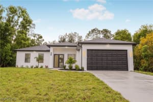824 Grenada Ave, Lehigh Acres