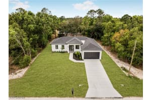 824 Grenada Avenue, Lehigh Acres, FL 33974 - MLS#225029701