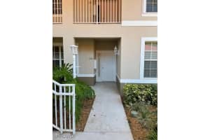 8085 Celeste Dr 812, Naples