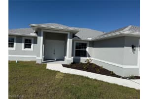809 Poinsettia Avenue, Lehigh Acres, FL 33972 Sold 05/06/25