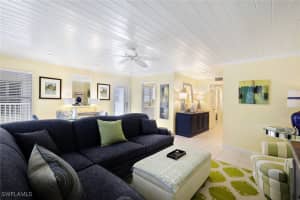 286 4th Street, Naples, FL 34102 - MLS#225029863