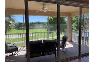 6839 Ascot Dr 202, Naples