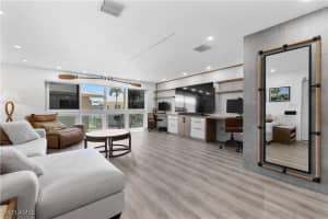 2500 Gulf Shore Boulevard, Naples, FL 34103 - MLS#225029873