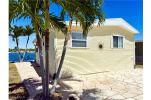 381 Leopard Lane, Naples, FL 34114 Sold 04/22/25