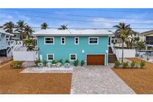 360 Bayland Rd, Fort Myers Beach