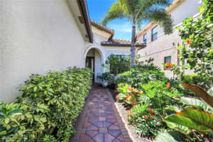 4318 Aurora Street, Naples, FL 34119 - MLS#225030056