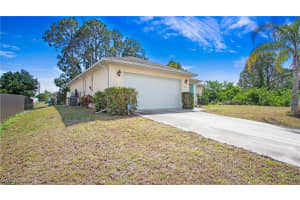 3407 14th Street, Lehigh Acres, FL 33976 - MLS#225030157