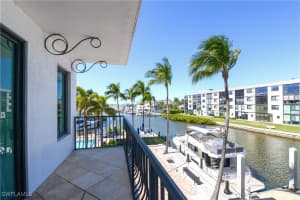1490 5th Avenue, Naples, FL 34102 - MLS#225030192