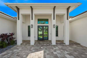 14 Willoughby Drive, Naples, FL 34110 - MLS#225030241