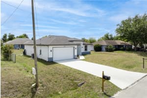 3703 11th Street, Lehigh Acres, FL 33971 Sold 04/28/25
