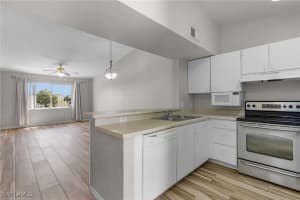 8284 Key Royal Cir 1332, Naples