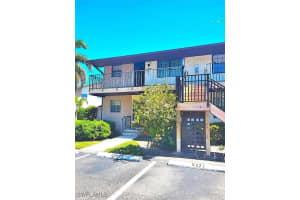 5271 Treetops Drive, Naples, FL 34113 Sold 04/23/25