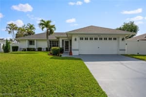 921 Sw 6th Pl, Cape Coral