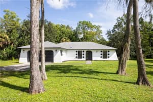 5671 Green Blvd, Naples