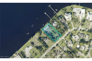 4449 E Riverside Dr, Fort Myers