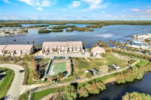 894 Buttonwood Drive, Fort Myers Beach, FL 33931 Sold 05/16/25