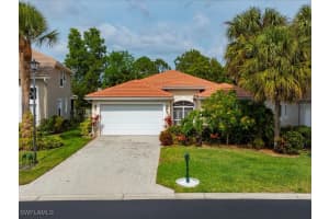 7829 Stratford Dr, Naples