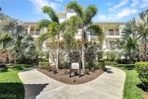 8239 Parkstone Pl 4-305, Naples