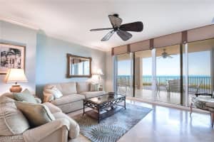 6597 Nicholas Blvd 1902, Naples
