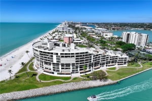 2389 Gulf Shore Blvd N 302, Naples